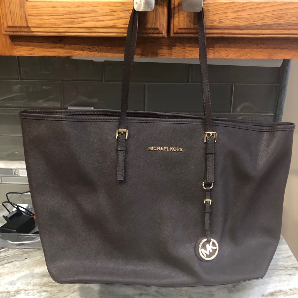 MICHAEL KORS SAFFIANO LEATHER LARGE TOTE BAG BROWN